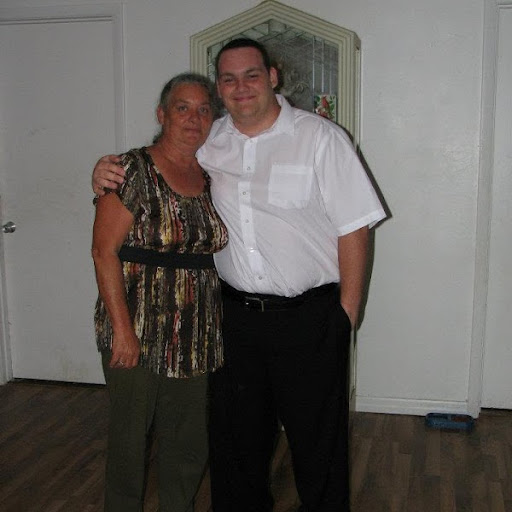 Betty Graves Photo 8