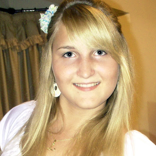 Elizabeth Lange Photo 48