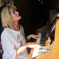 Vicki Rike Photo 1