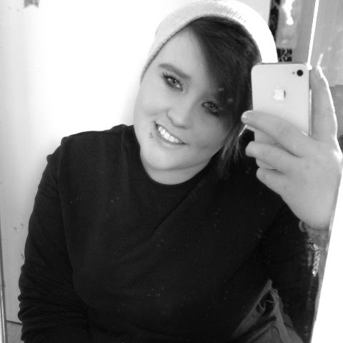 Hayley Howard Photo 32