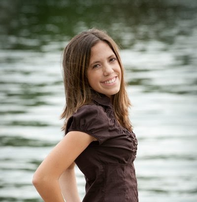 Gina Moore Photo 32