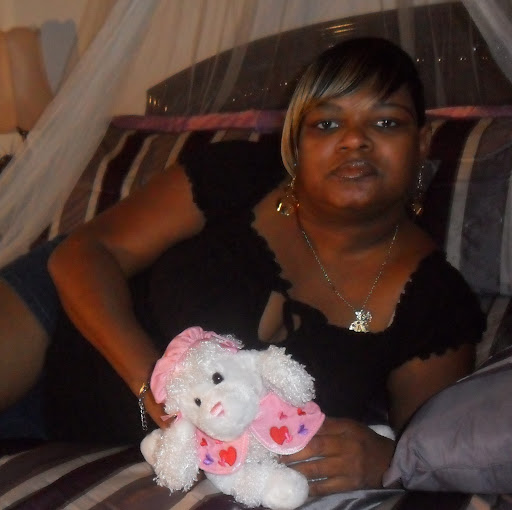 Tracey Lyons Photo 33