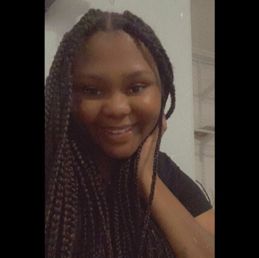 Nicole Roberson Photo 21