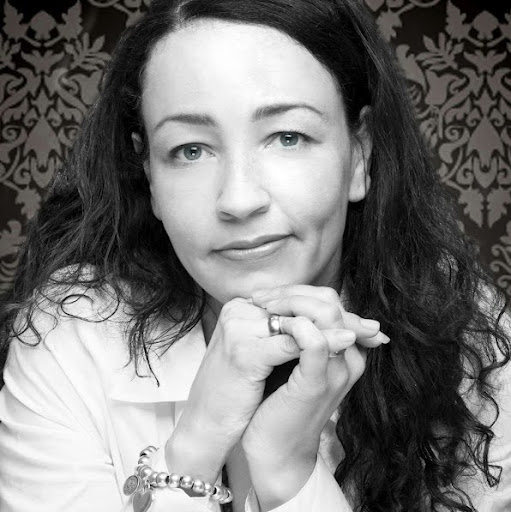 Donna Charles Photo 17