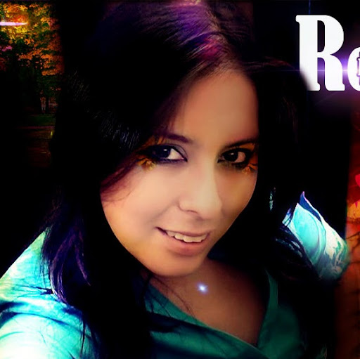 Regina Garcia Photo 34