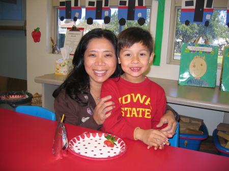 Lisa Nguyen Photo 30