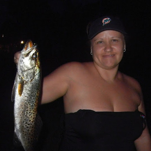 Lori Hutchinson Photo 36