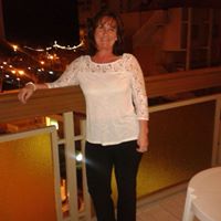 Julie Phelan Photo 22