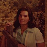 Joyce Brewer Photo 23