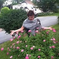 Linda Mackay Photo 23