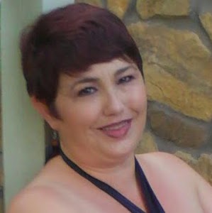 Susan Daniel Photo 41