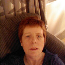 Donna Hand Photo 13