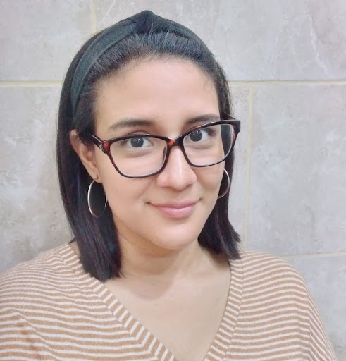 Esther Cruz Photo 9