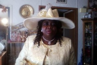 Brenda West Photo 34