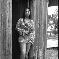 Melinda Rowe Photo 15