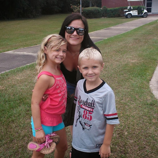 Rachel Gordon Photo 13