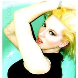 Robyn Griggs Photo 2