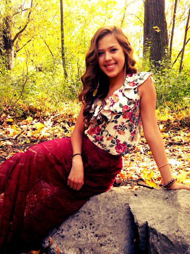 Valerie Gonzales Photo 38