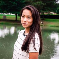 Elizabeth Wang Photo 27