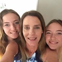 Laurie Thompson Photo 9