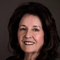 Robin Erickson Photo 37