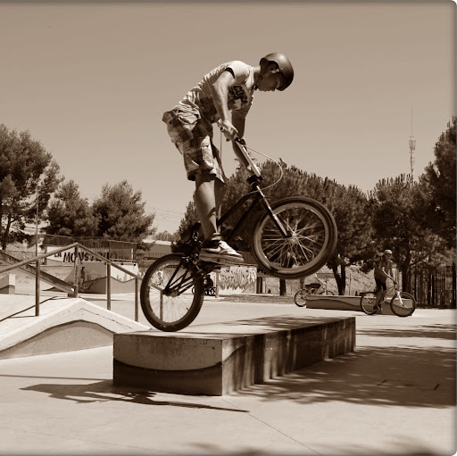 Daniel Medina Photo 33