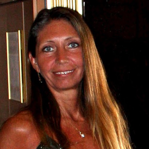 Tammy Lloyd Photo 24
