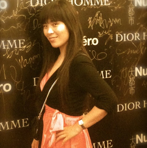 Maggie Liu Photo 14