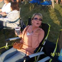 Jennifer Halverson Photo 21