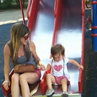 Lisa Famiglietti Photo 15