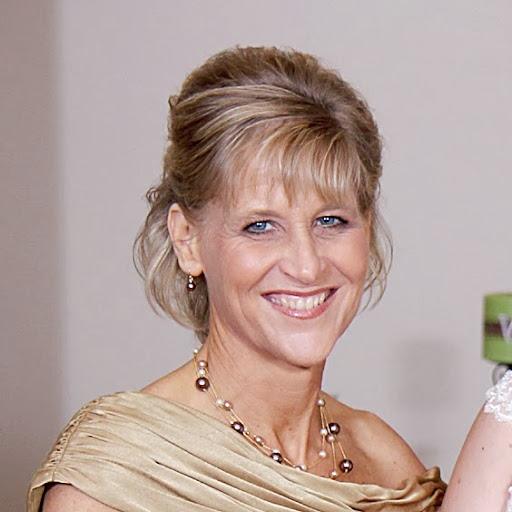 Vicki Smith Photo 24