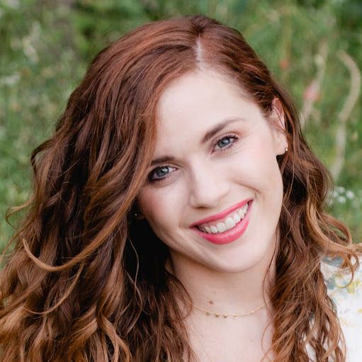 Holli Robinson Photo 16