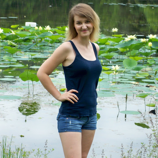 Joy Davidson Photo 17