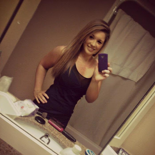 Chelsea Perkins Photo 30