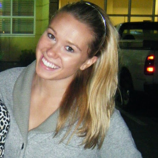 Amy Edwards Photo 40