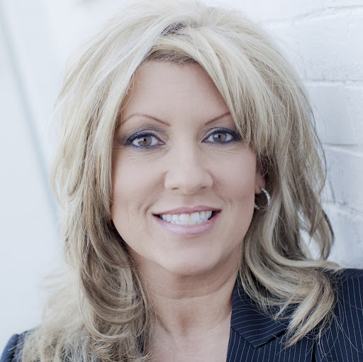Vikki Moffitt Photo 1