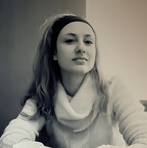 Catherine Anders Photo 25