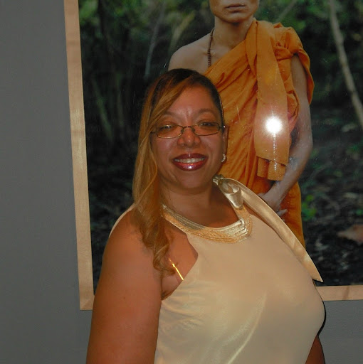 Gina Stevens Photo 10
