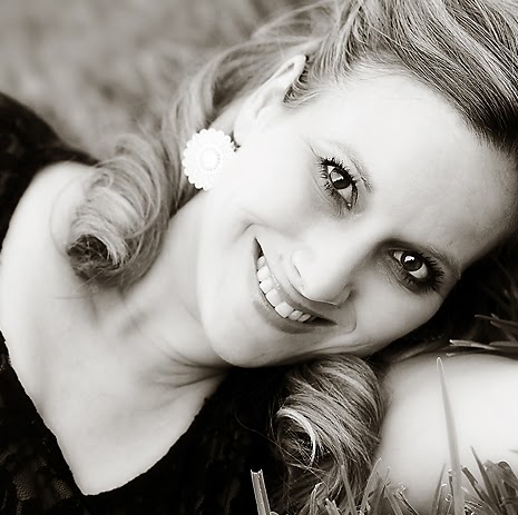 Jennifer Dickey Photo 6