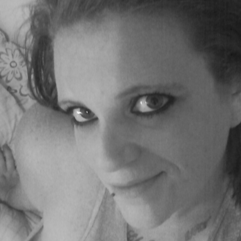 Sarah Ingram Photo 17
