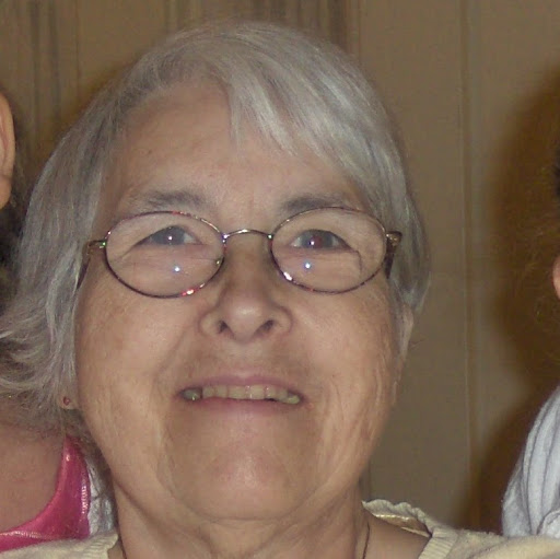 Lynn Stacy Photo 29