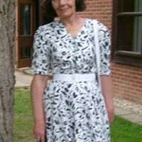 Lynda Pickering Photo 14