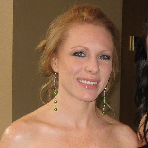 Stephanie Graham Photo 38