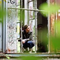 Nicole Goebel Photo 8