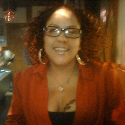 Yvonne Cruz Photo 1