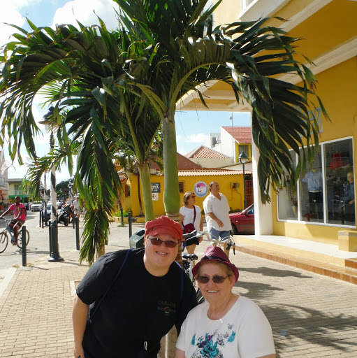 Shelley Anderson Photo 25