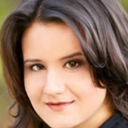 Emily Porter Photo 24