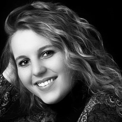 Sarah Michel Photo 14