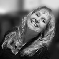 Laurie Robichaud Photo 5