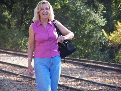 Marcella Davis Photo 17